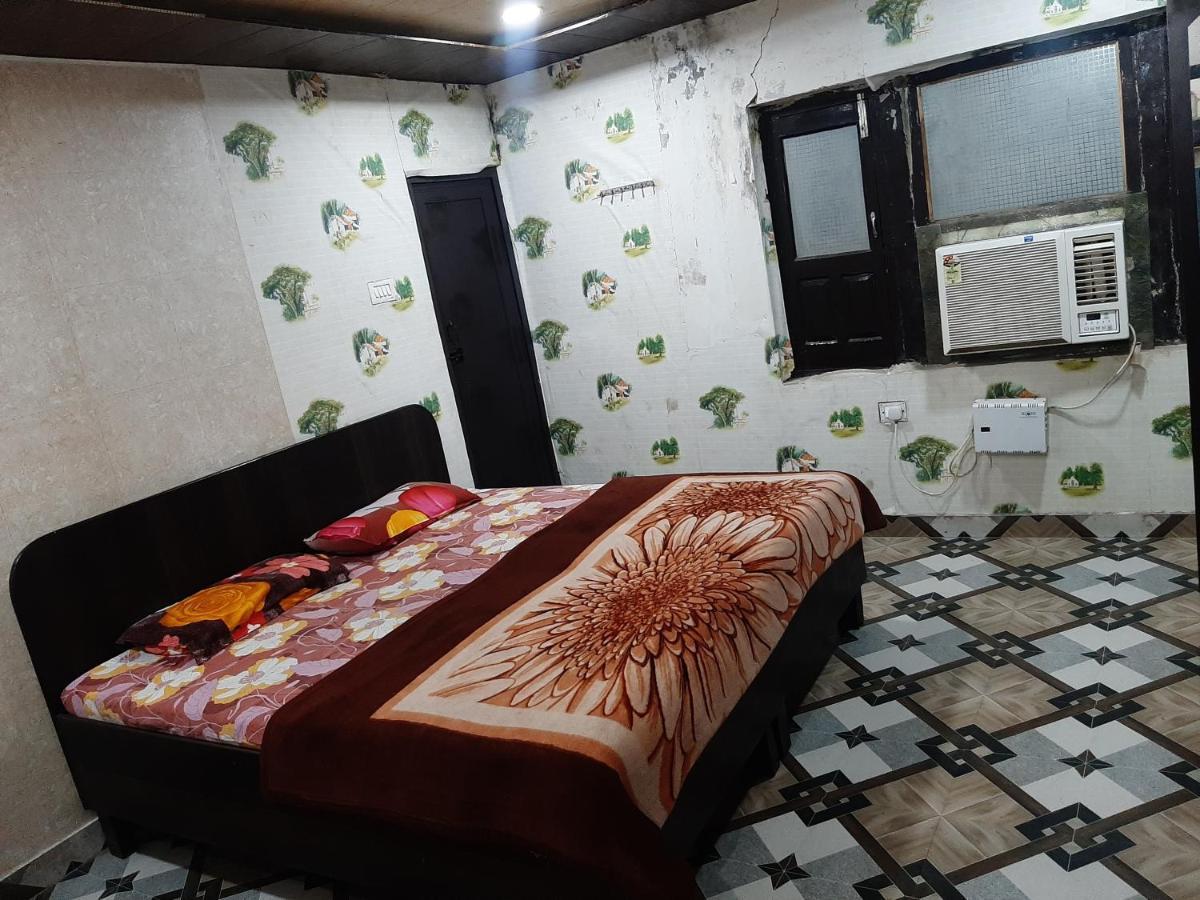 ماثورا Shri Haridas Dham المظهر الخارجي الصورة